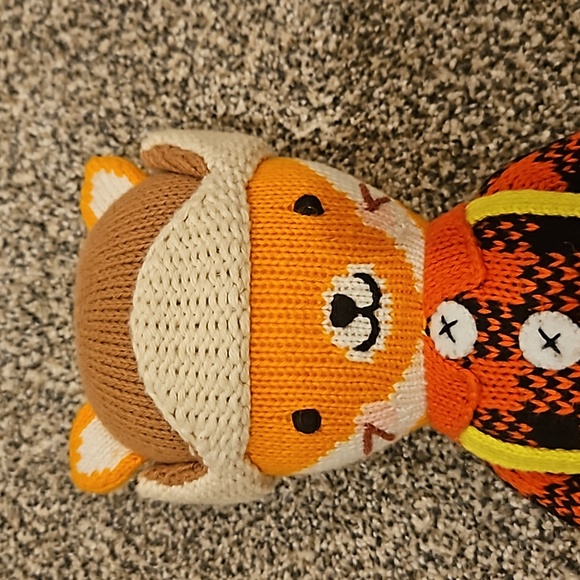 Cuddle + Kind Wyatt the Fox - Picture 3 of 9